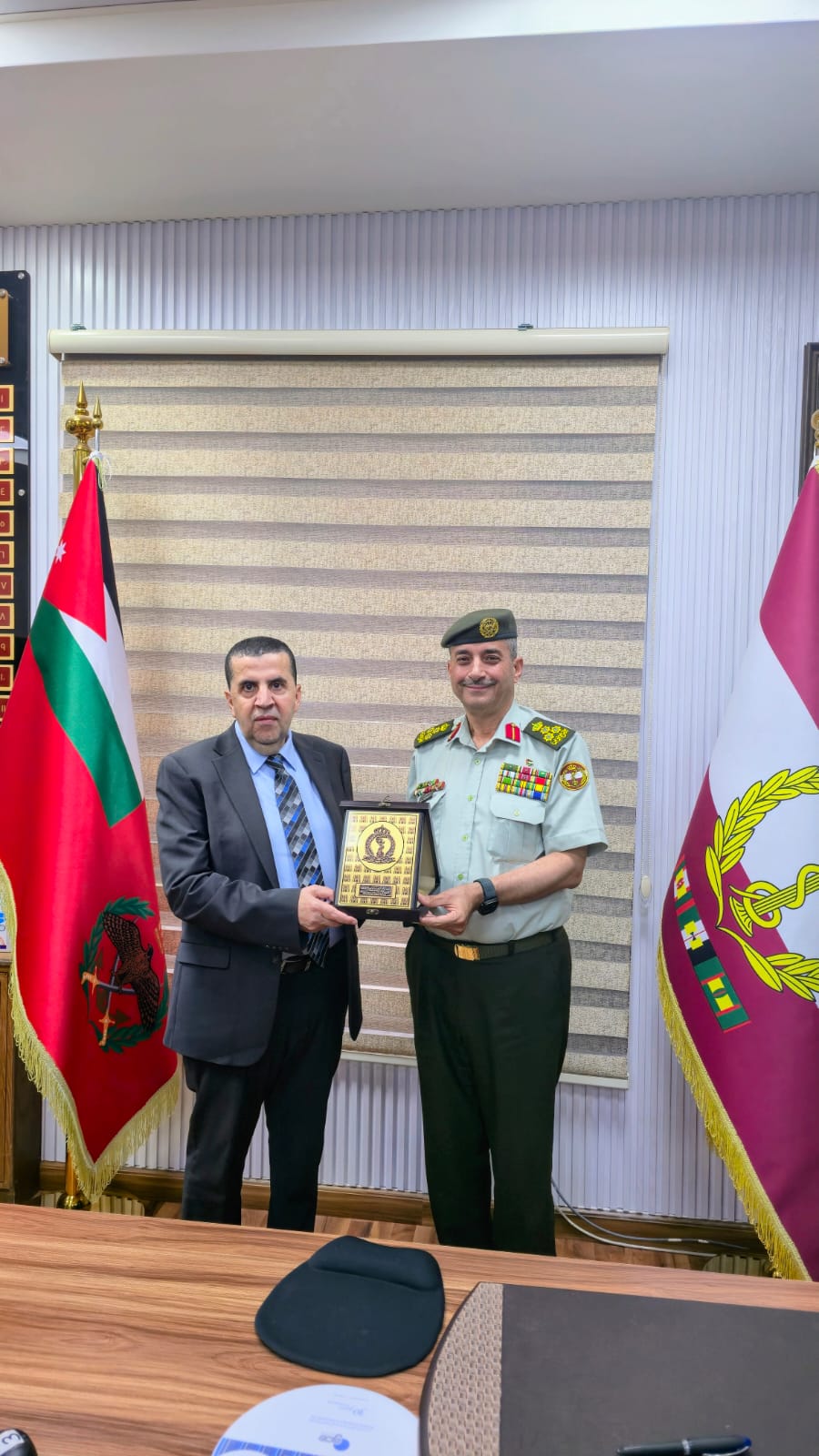 العجلوني والحموري يبحثان توسيع مجالات التعاون بين جامعة البلقاء التطبيقية والخدمات الطبية الملكية