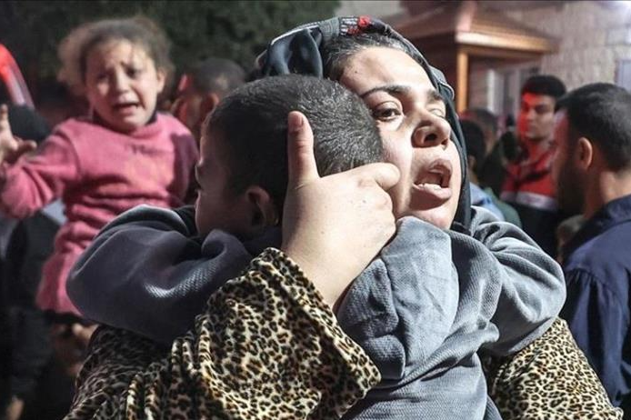 3 شهداء وإصابات في قصف الاحتلال على دير البلح 