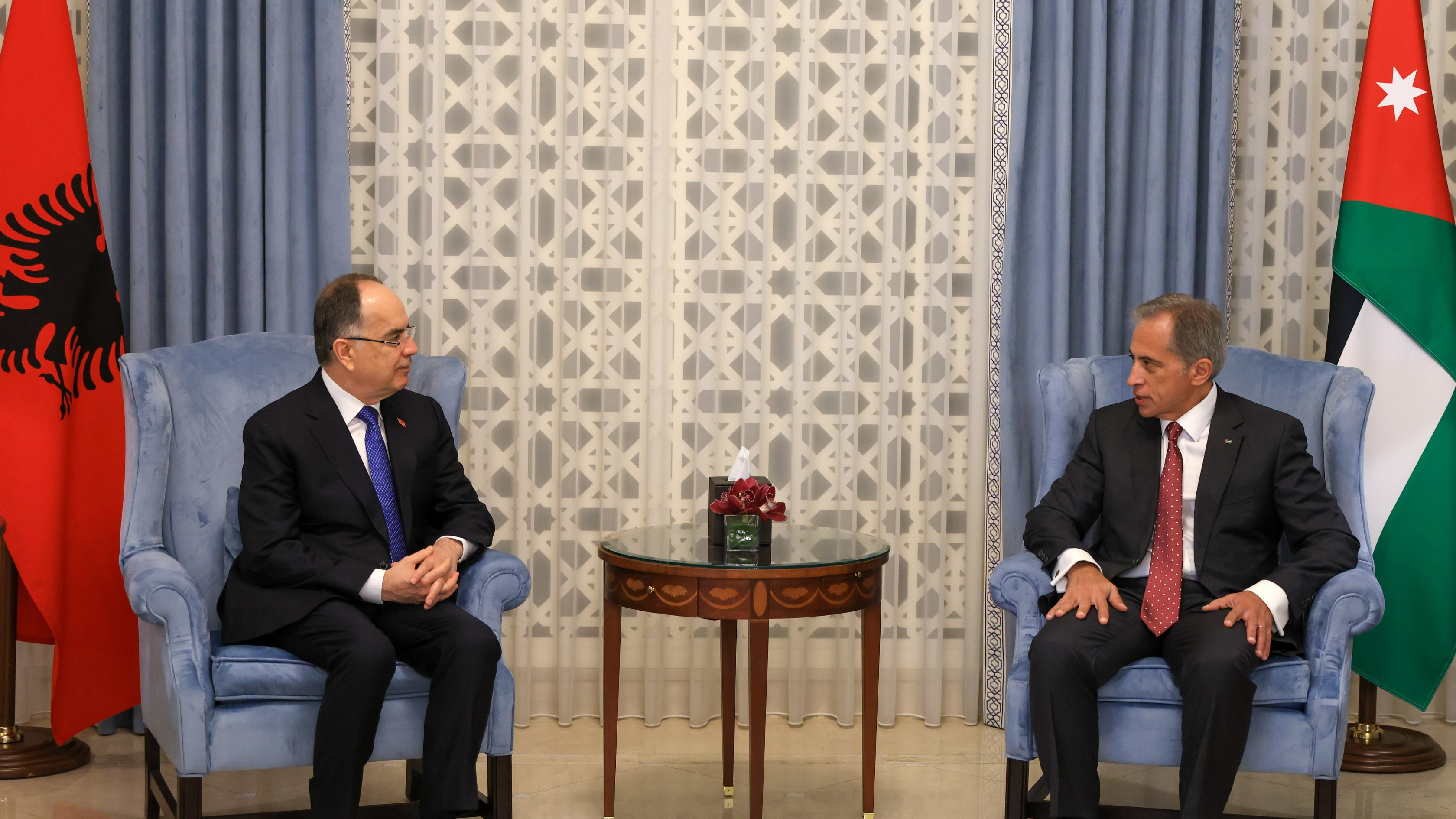 رئيس الوزراء يستقبل الرئيس الألباني