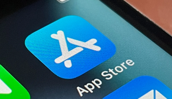 "أبل" تمنح تطبيقات المراسلة المجهولة بطاقة حمراء على متجرها