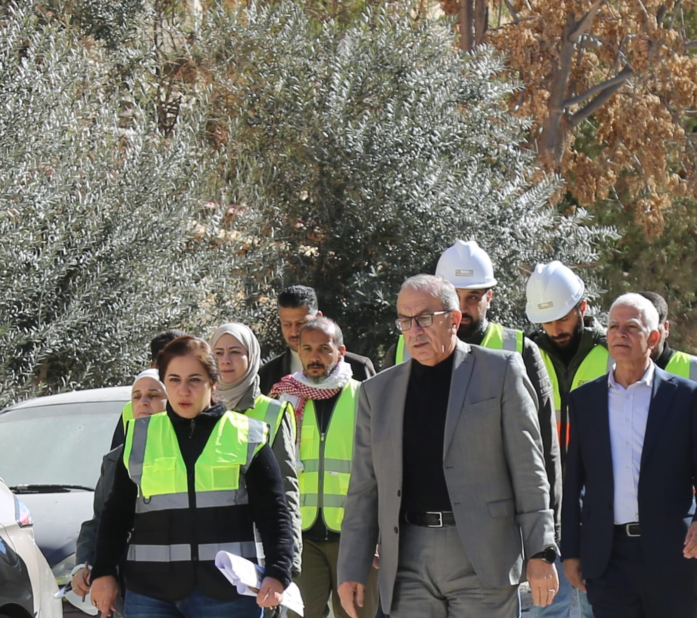 وزير الأشغال يتفقد مشروع صيانة إسكان الأميرة إيمان في سحاب ويؤكد الالتزام برفع الكفاءة الإنشائية للمباني 