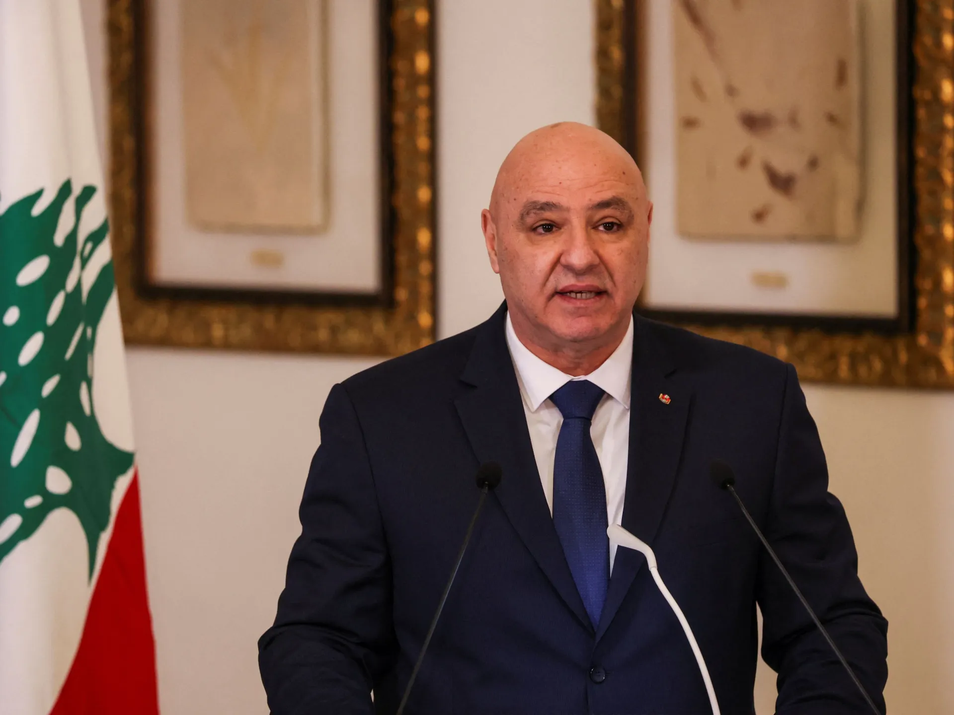 عون: اعتداءات إسرائيل "إفشال" للمساعي الدبلوماسية لتثبيت الاستقرار 