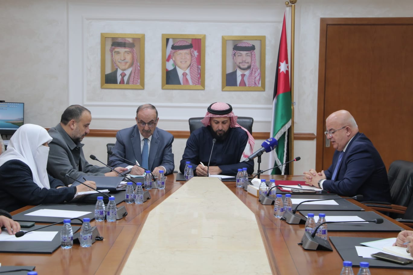 "التعليم النيابية" تطّلع على الواقع الأكاديمي والإداري في الجامعة الهاشمية 