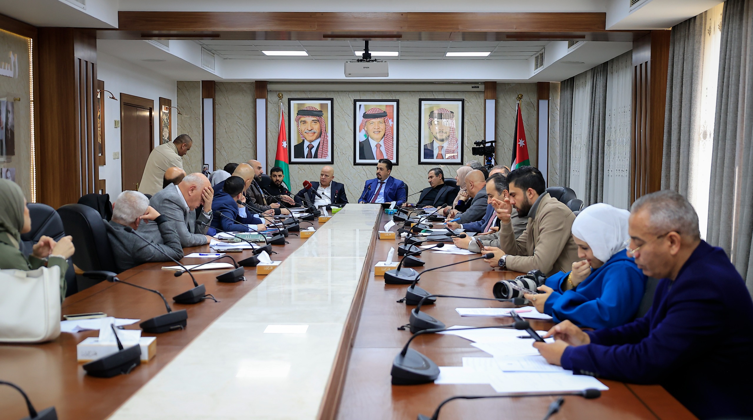 حواري: الصحافة رسالة وطنية وشريك أساسي في مناقشة قضايا تمس حياة المواطنين