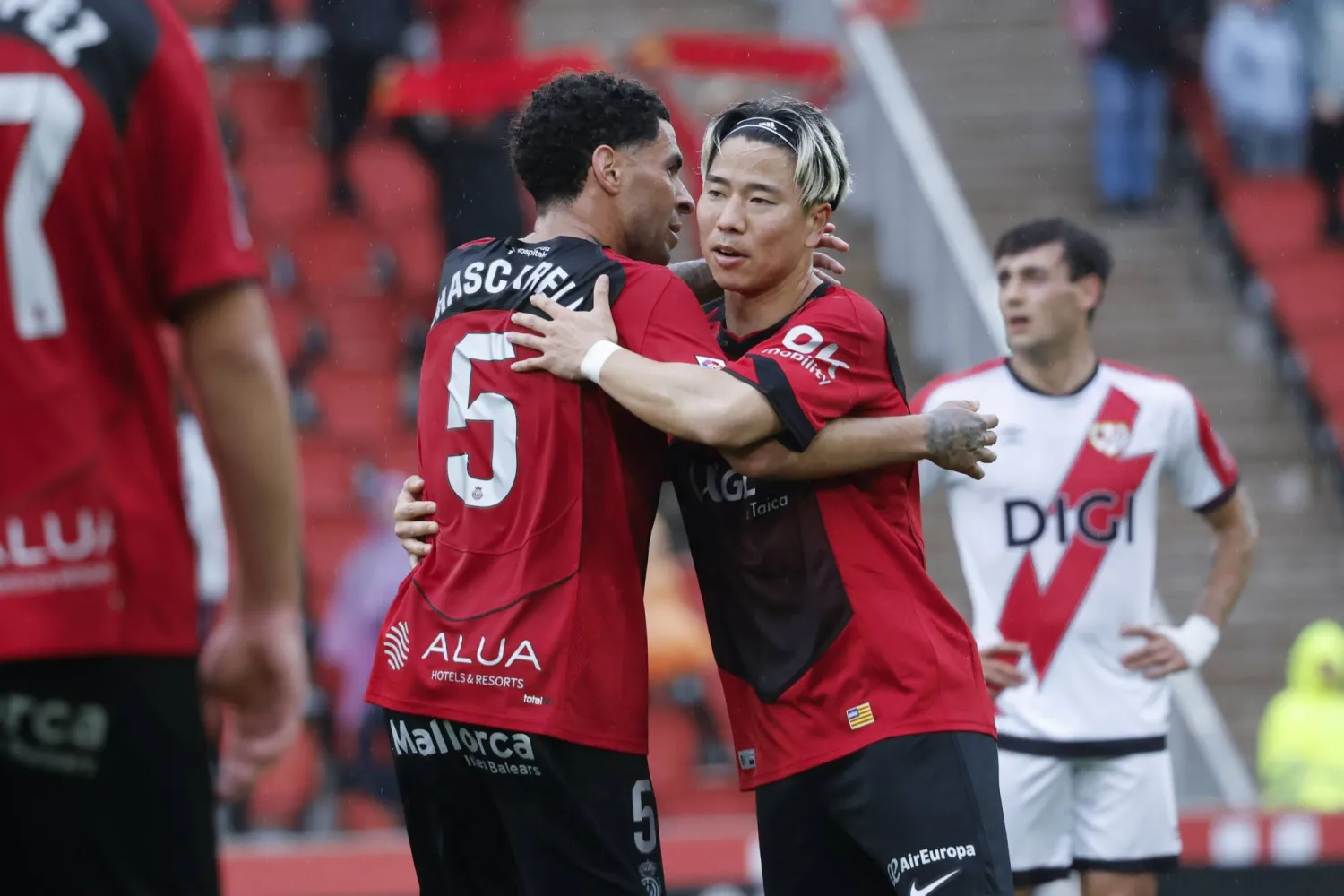 «لا ليغا»: مايوركا يواصل الصحوة بثلاثية في فاييكانو