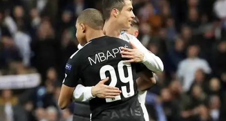 مبابي في مواجهة التاريخ ..  رقم كريستيانو تحت المقصلة