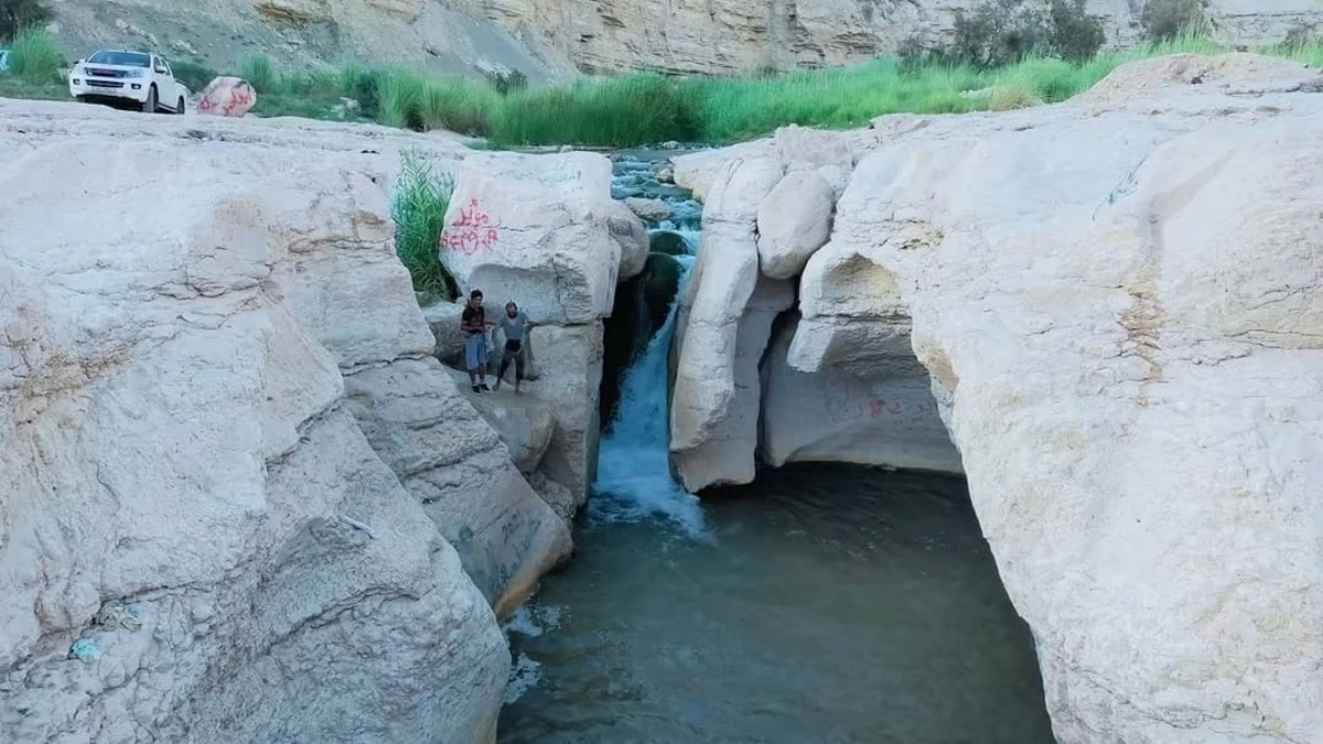 بين الصخور والمياه  ..  شلالات "مجهود" في الطفيلة وجهة واعدة لسياحة المغامرات