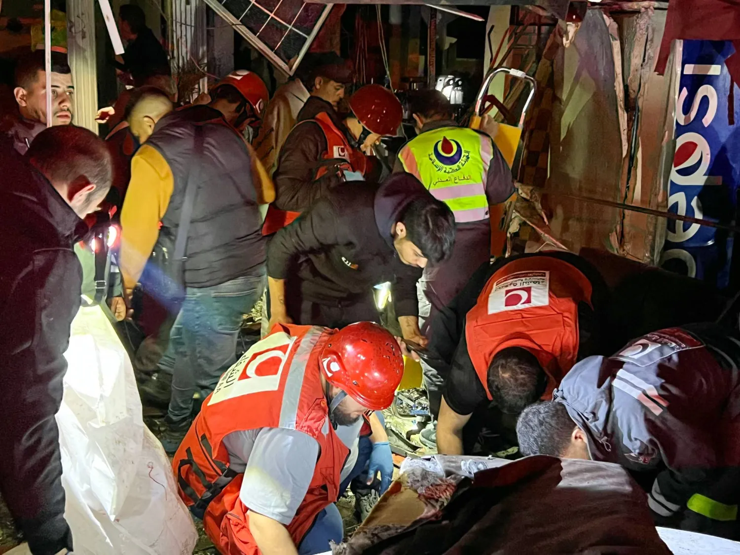 8 قتلى بغارة إسرائيلية على مدينة صيدا في جنوب لبنان