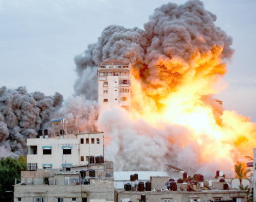 قصف مكثف على تل الزعتر