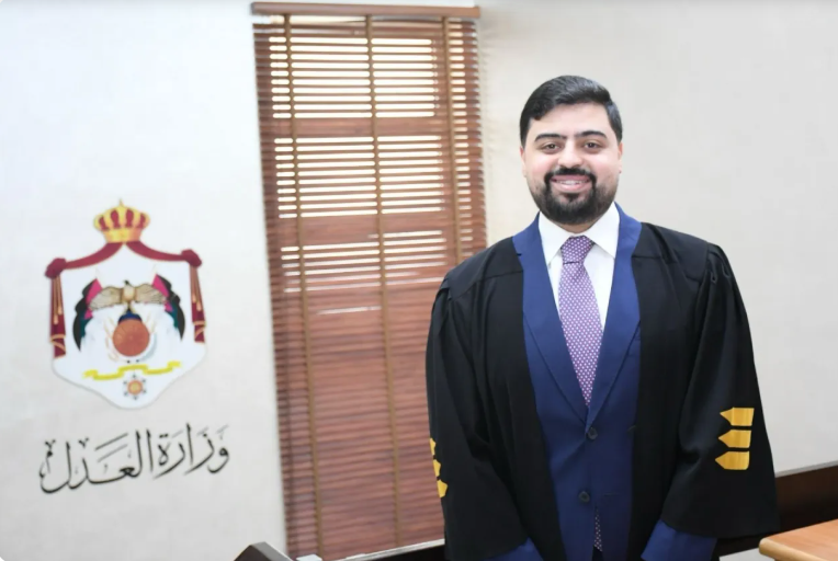 مبارك للمحامي زيد وليد المصري بمناسبة حصوله على رخصة مزاولة المهنة