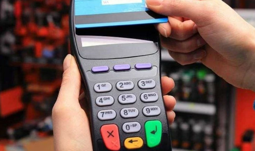 العراق يحظر الدفع النقدي بالمؤسسات الحكومية