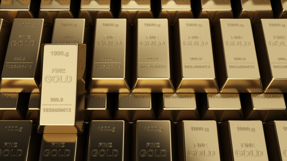 الذهب ينخفض ​​مع جني المستثمرين للأرباح