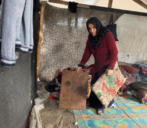 أمراض الجهاز التنفسي تفتك بالنازحين نتيجة الأمطار والبرد القارس  