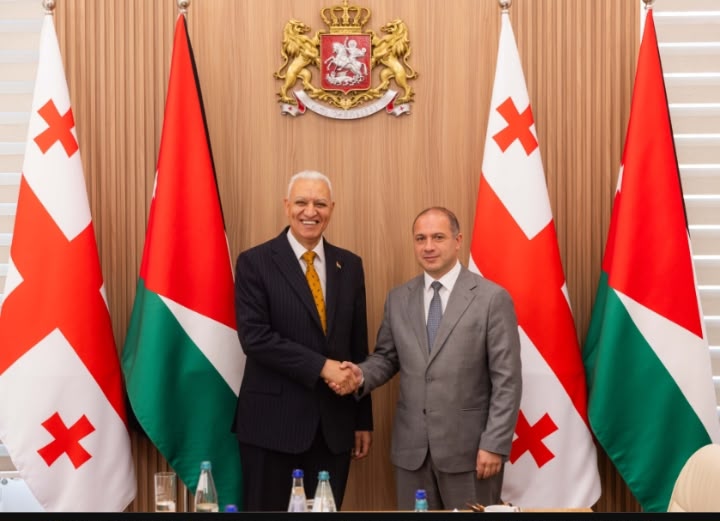 العموش يلتقي رئيس البرلمان ووزير التربية في جورجيا ويبحث تعزيز التعاون البرلماني وأوضاع الطلبة الأردنيين