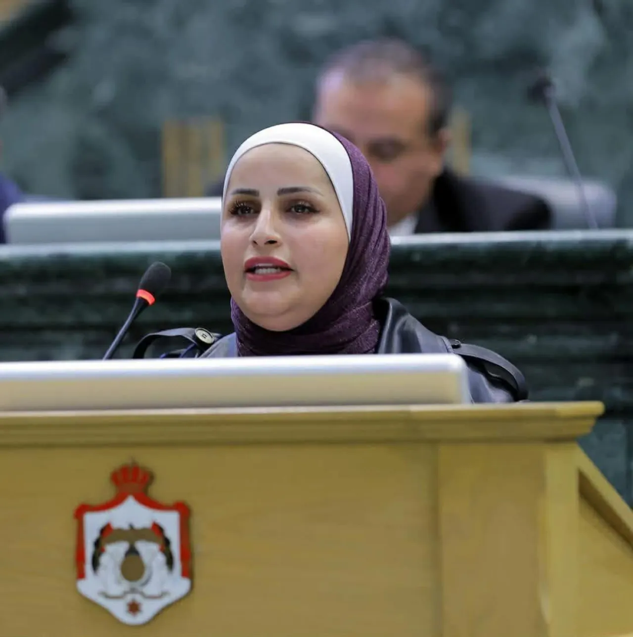 النائب العزازمة : لم استلم الكوبونات حتى الآن