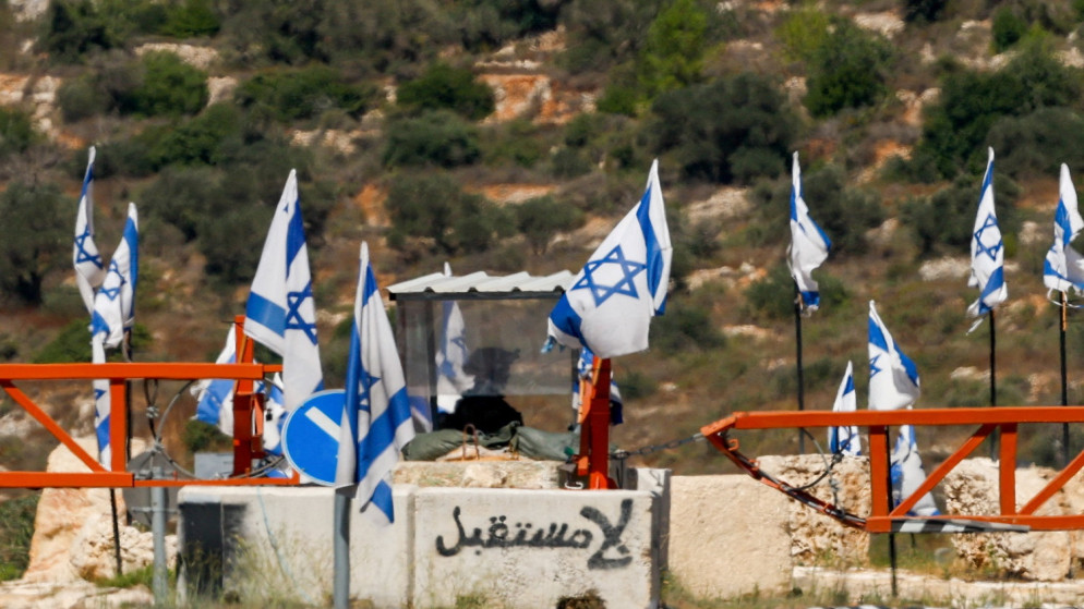 تقرير: الحواجز العسكرية تعيد تشكيل الجغرافيا الفلسطينية ..  925 عائقا يقيّد الحركة
