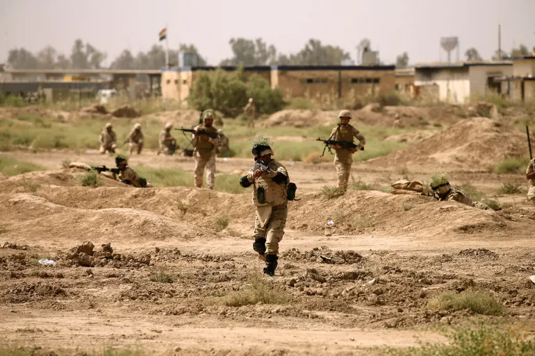 العراق يعتقل 4 أشخاص بتهمة إطلاق صواريخ على قاعدة سورية