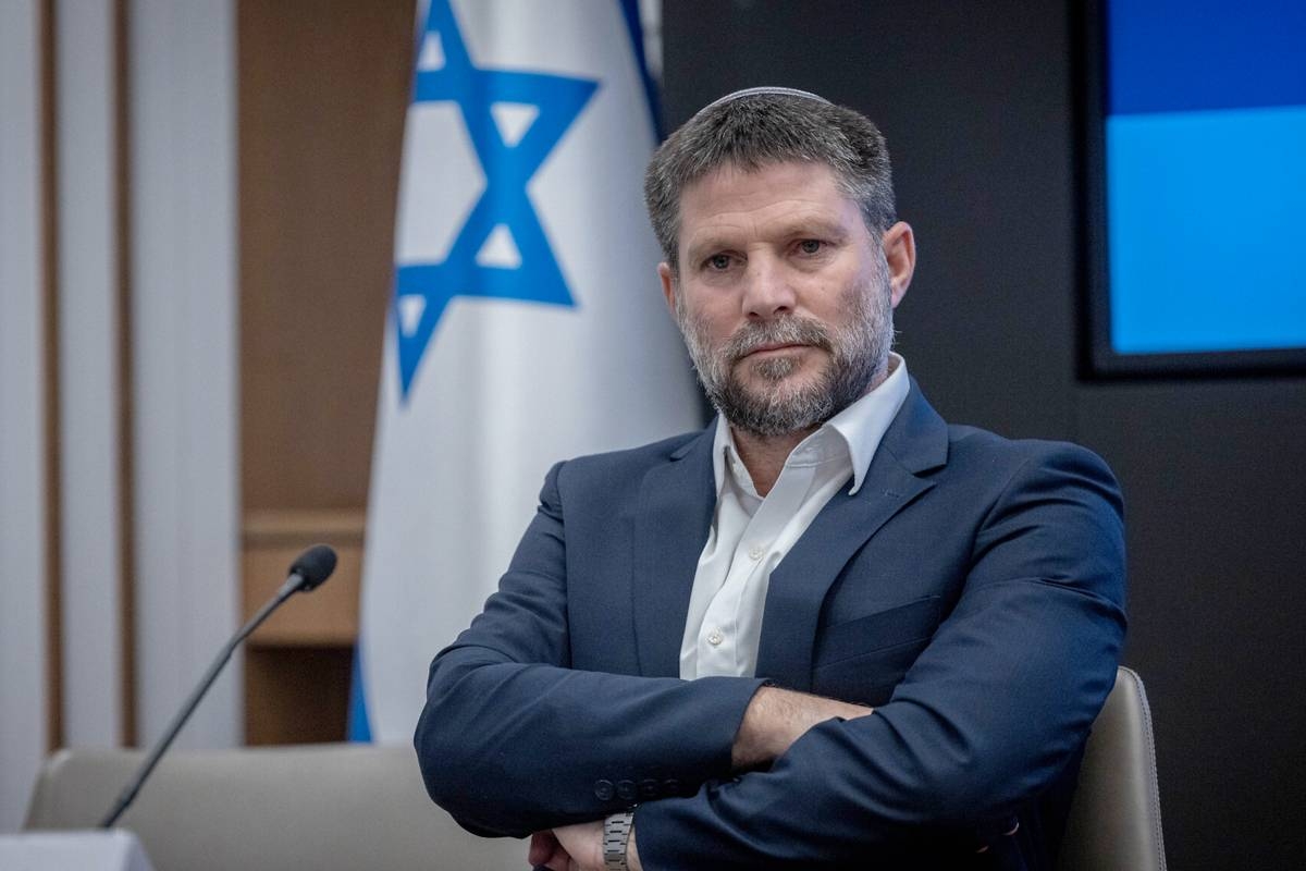 سموتريتش يدعو إلى شن حرب في الضفة وتفكيك السلطة الفلسطينية