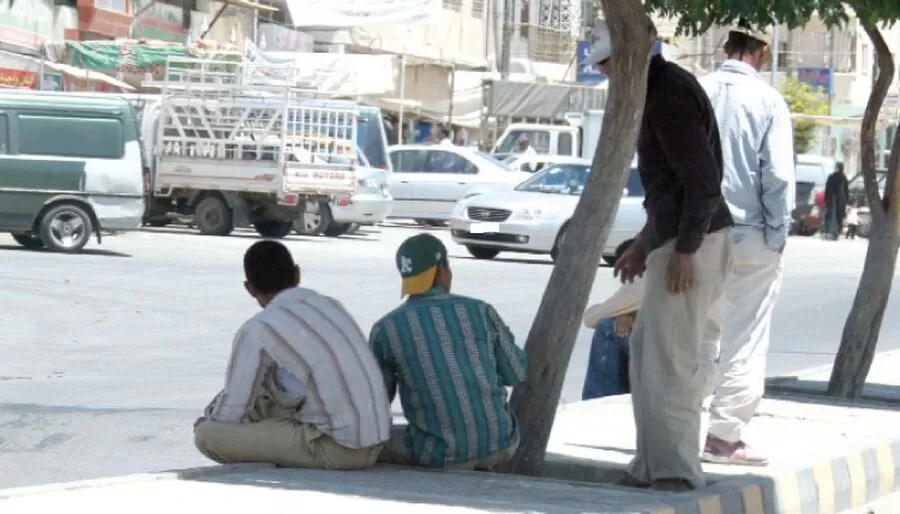 ترحيل العمالة المخالِفة: حماية لفرص الأردنيين أم قطعٌ لأرزاق الوافدين؟