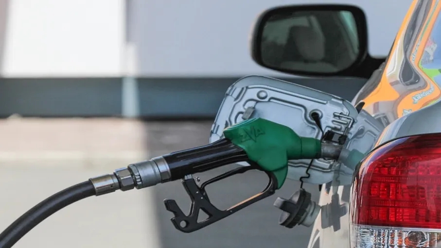 عقل: أسعار المحروقات في الأردن تتراجع بين 5 و15 فلسًا في تسعيرة ديسمبر