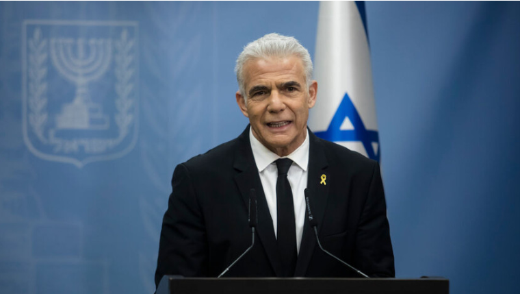 لابيد: الهجوم على دمشق سلوك متهور ولا يخدم الأهداف الاستراتيجية