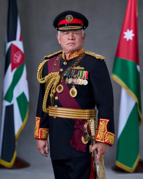 الديوان الملكي يهنئ الملك بعيد الجلوس الـ 27