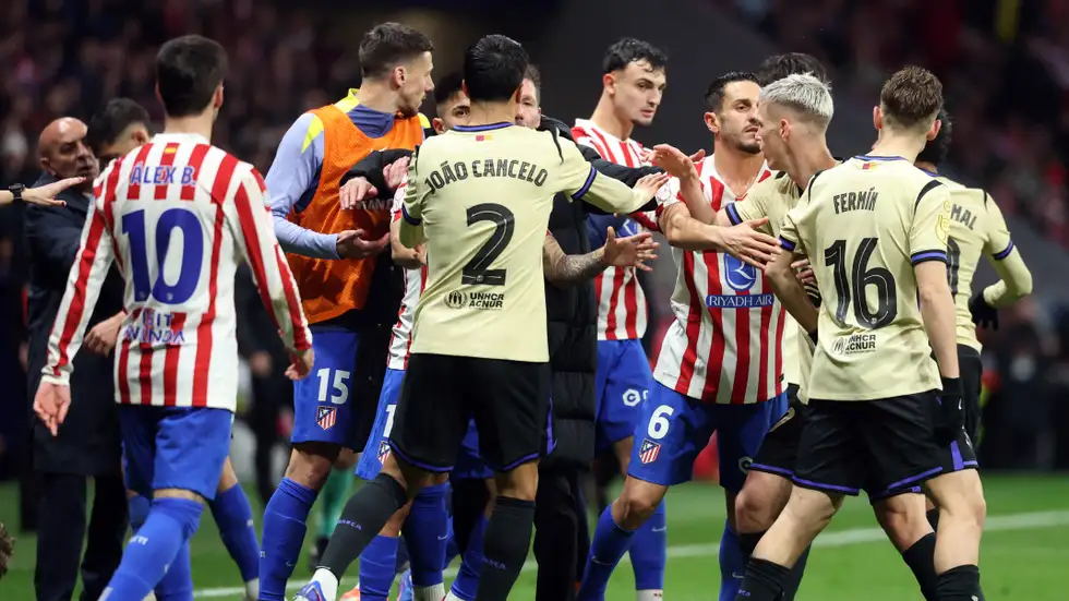 الذكاء الاصطناعي يجيب: هل يحقق برشلونة الريمونتادا أمام أتلتيكو؟