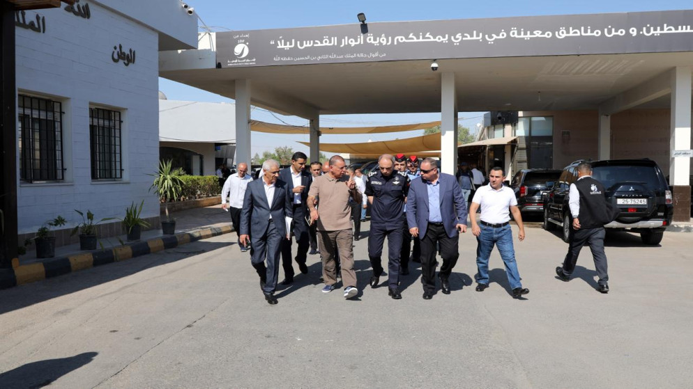 الفراية يوجه بتنفيذ حملات أمنية على مناطق محيطة بجسر الملك حسين
