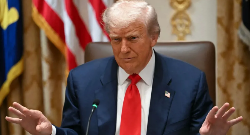 ترامب يهدد فرنسا بفرض رسوم جمركية بنسبة 200% على صادراتها من النبيذ والشمبانيا