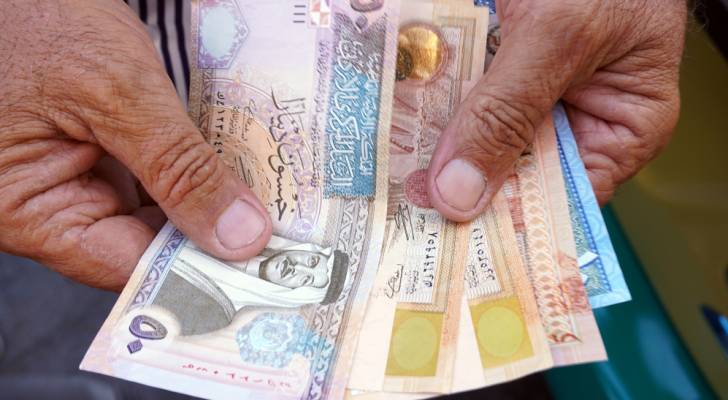 خمسة مليارات على الرواتب ..  فأين نصيب الموظف البسيط؟