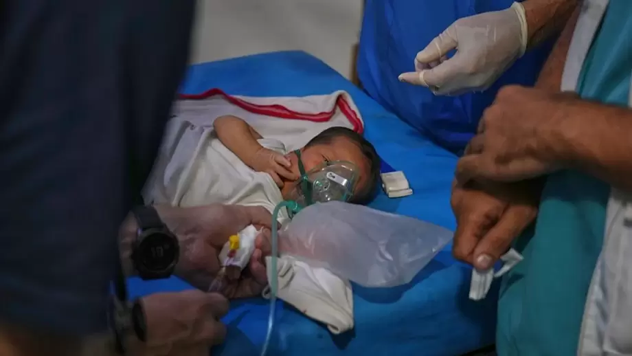 مخاوف لدى "أطباء بلا حدود" من تعليق الاحتلال خدماتها في غزة 