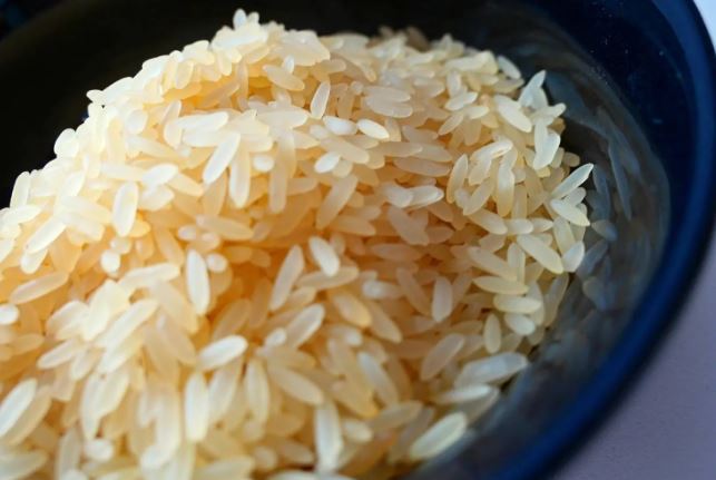 لماذا قد يسبب الأرز المتبقي التسمم؟