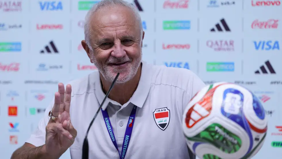 "لن ننشغل بالمنافس" ..  أرنولد يكشف مفتاح عبور العراق إلى كأس العالم