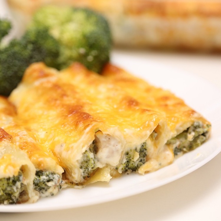 كانيلوني بالخضار والكريمة 