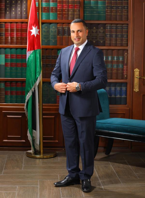 د. حمزة الموازرة  ..  مبارك الدكتوراة في العلوم السياسية