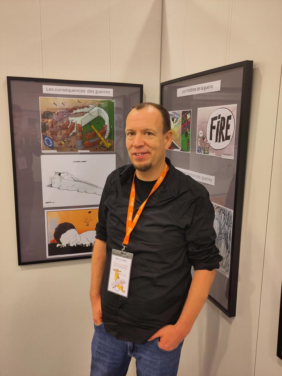 انتقد الإبادة بغزة .. رسام كاريكاتير هولندي يفوز بجائرة أفضل كاريكاتير في أوروبا لعام 2025