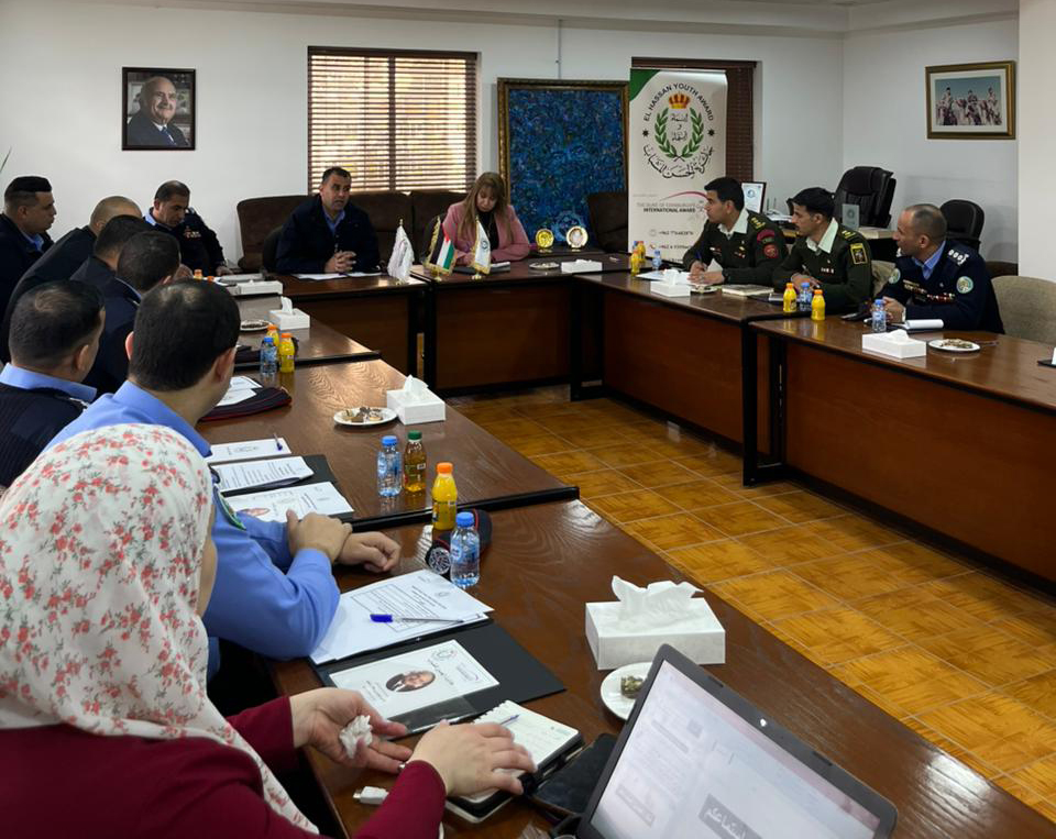جائزة الحسن تعقد اجتماعا تنسيقيا مع الشرطة المجتمعية لبحث خطة 2026 