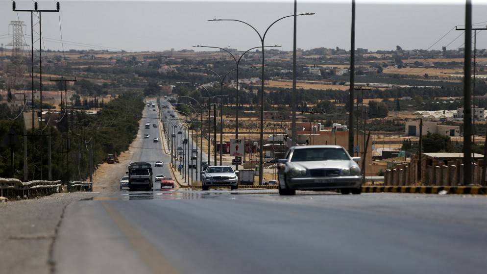 مطالب بوضع كاميرات ومطبات على شارع 100 للحد من السرعة