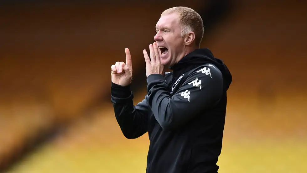 سكولز ينقلب على كاريك بعد الخسارة الأولى