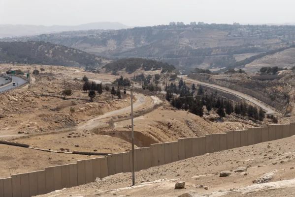 الاحتلال يعتزم إخضاع 3 بلدات لسيطرته بالقدس