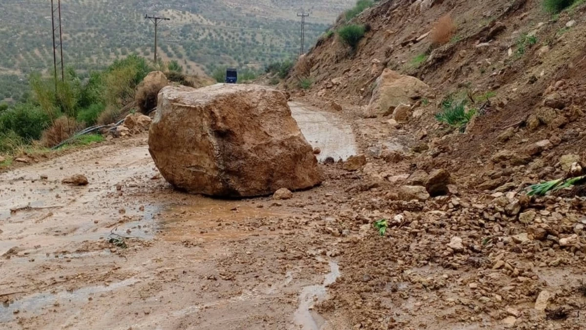 جرش: انقاذ أسرة وطفل رضيع من منزل تحت الإنشاء من خطر المنخفض الجوي