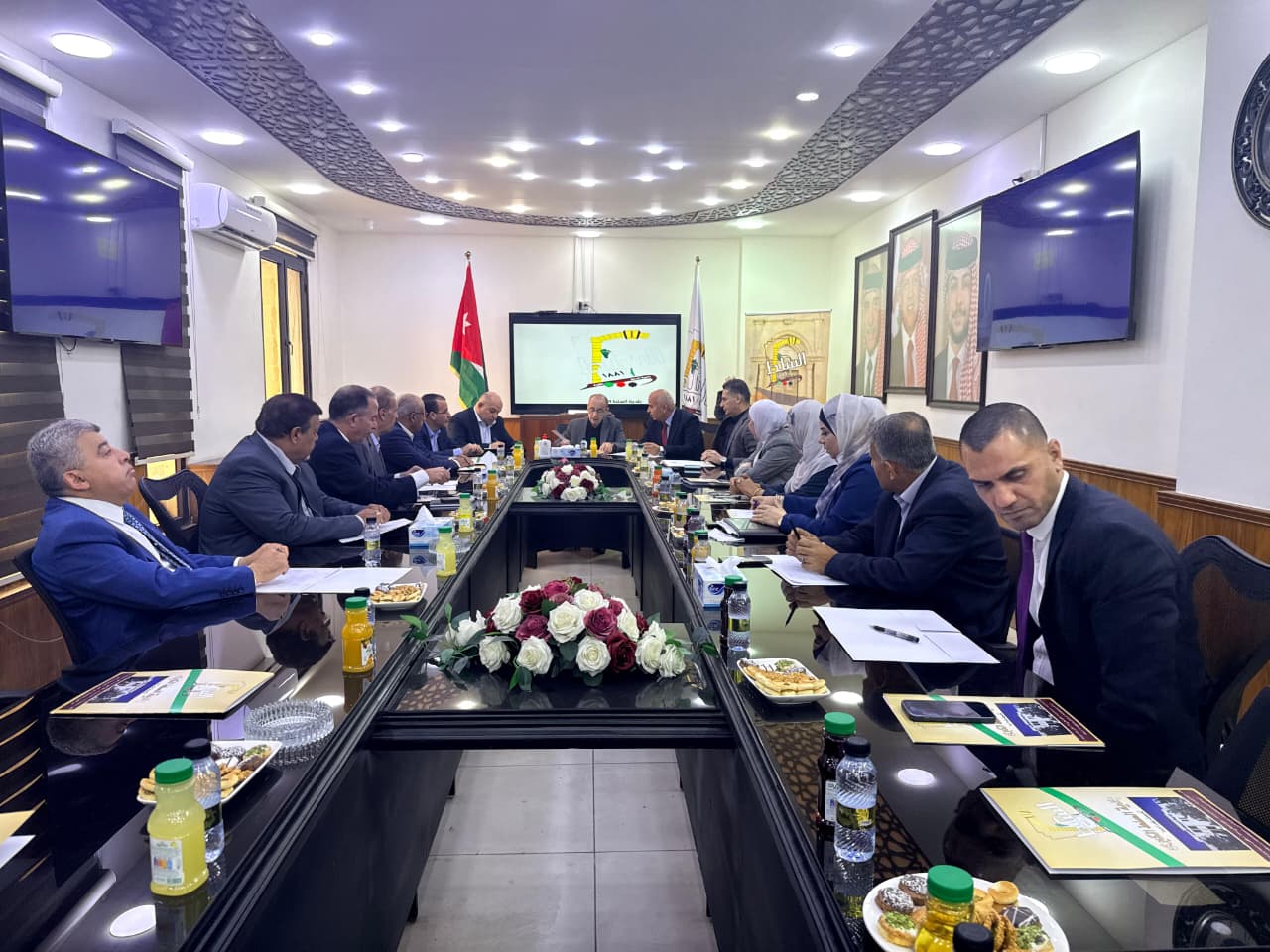 المصري يزور بلدية السلط و يبحث تجويد الخدمات مع بلديات البلقاء 