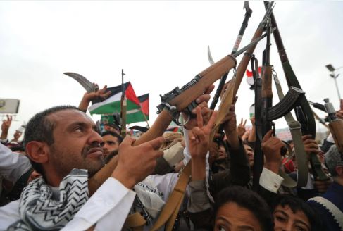 تضرر ميناء الحديدة اليمني جراء غارات "إسرائيلية"
