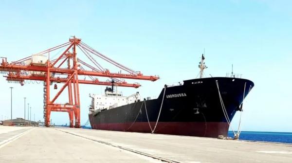 الأردن يستورد مليوني برميل نفط من السعودية عبر ميناء ينبع