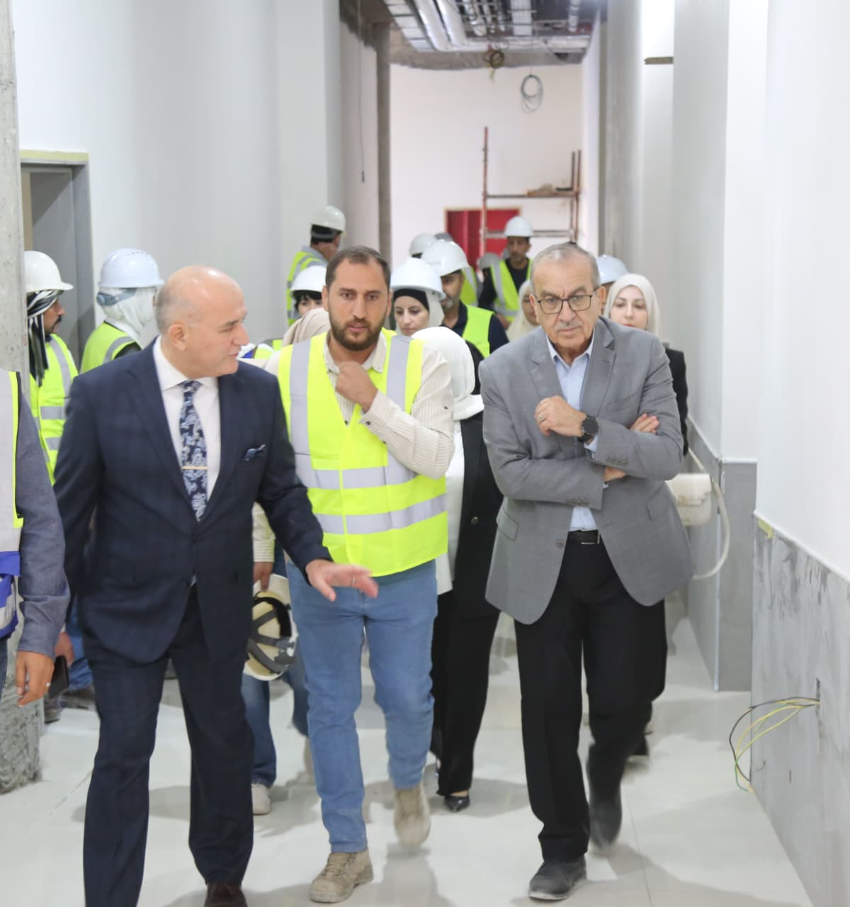 وزير الأشغال يتفقد مشاريع محكمة استئناف عمان ومدرستي حي الذهيبة والحزام في العاصمة