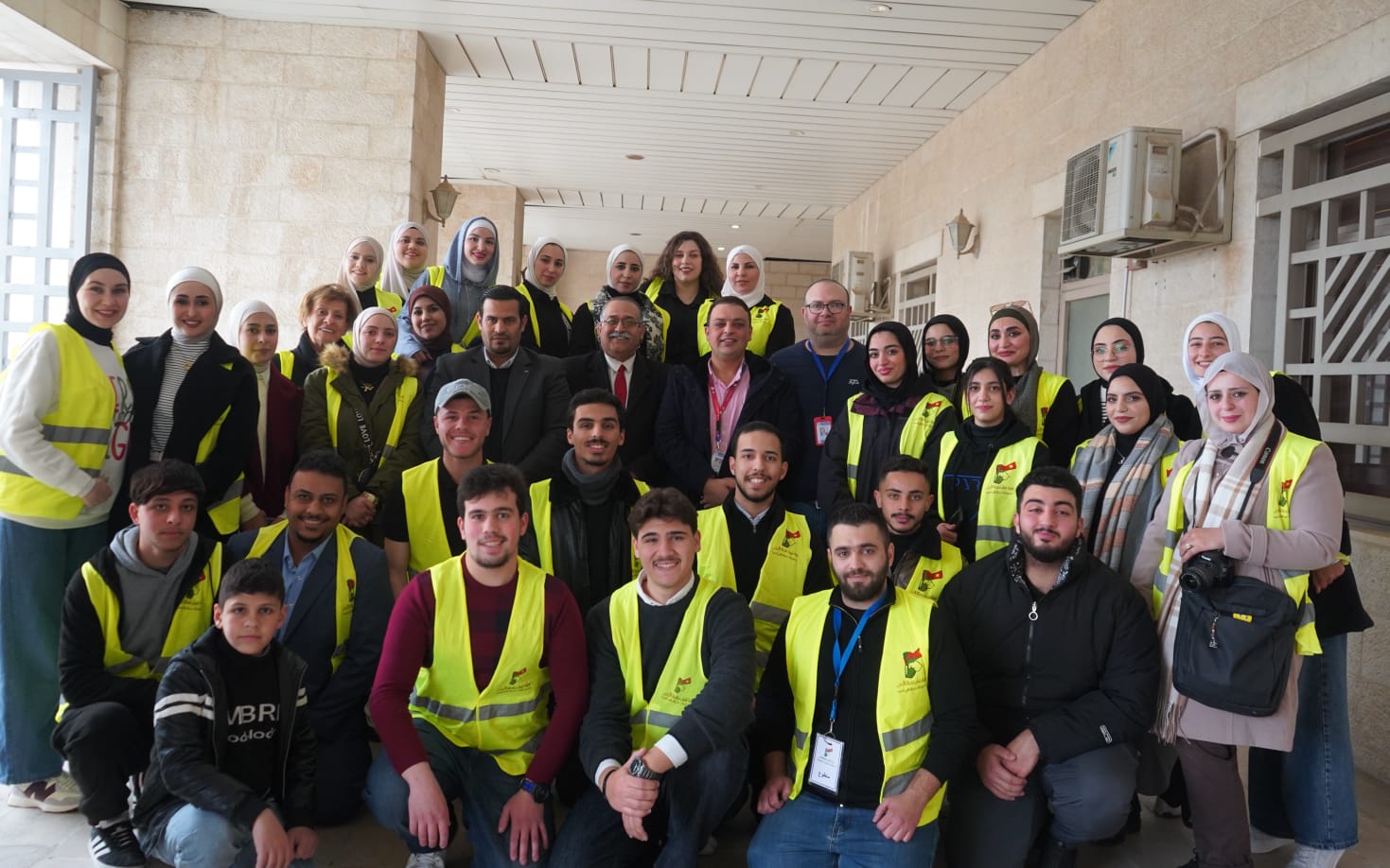 "كلنا الأردن" ترسم الفرح على وجوه أطفال البشير احتفالاً بعيد ميلاد جلالة الملك 64 