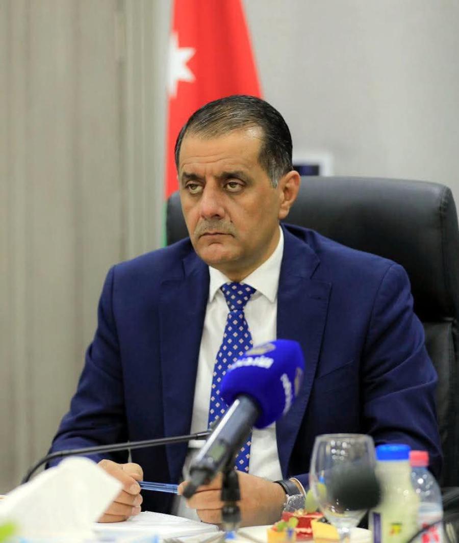 الغويري: تعميم على البلديات بخفض ووقف مكافآت عمال الوطن والمياومة