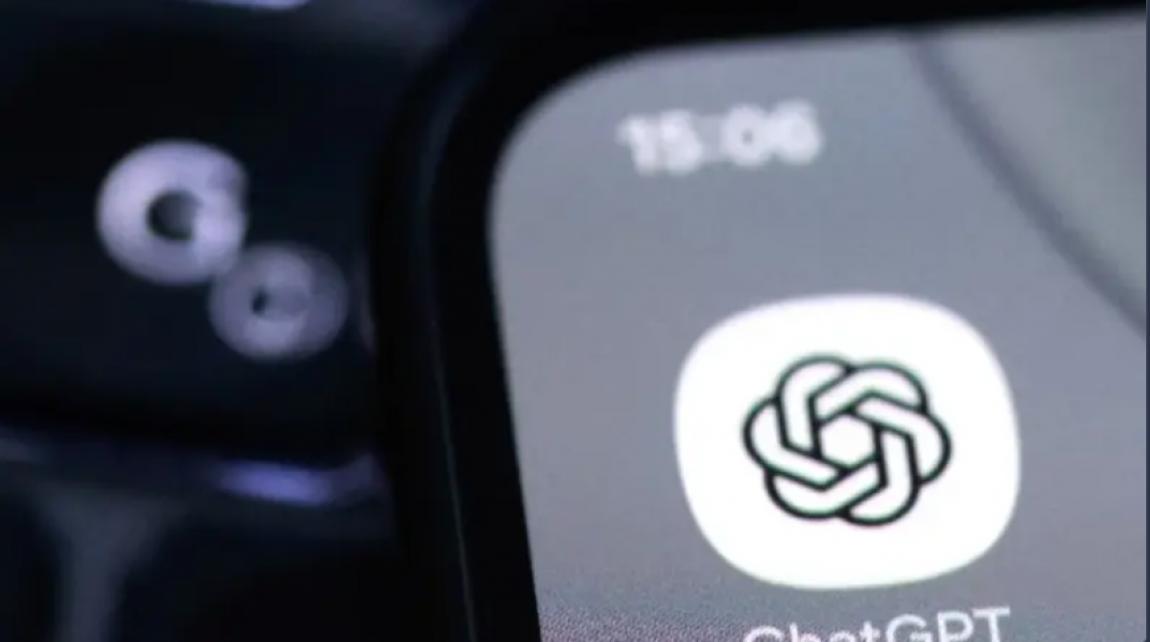 دعوى تتهم "ChatGPT" بتقديم نصائح دوائية لرجل انتهت بدخوله المستشفى