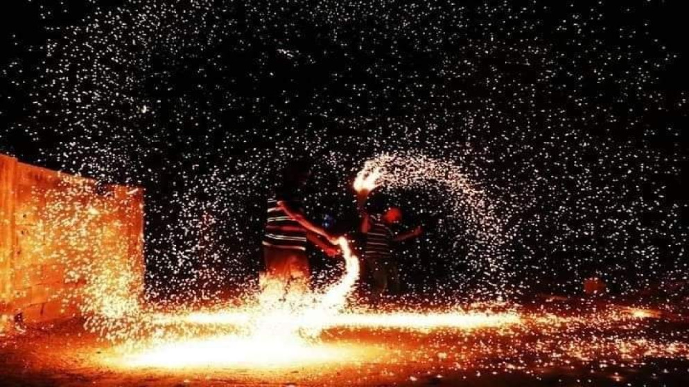 "الفتاش" و”الخريس” في رمضان… فرح عابر أم خطر دائم على الأطفال والممتلكات؟