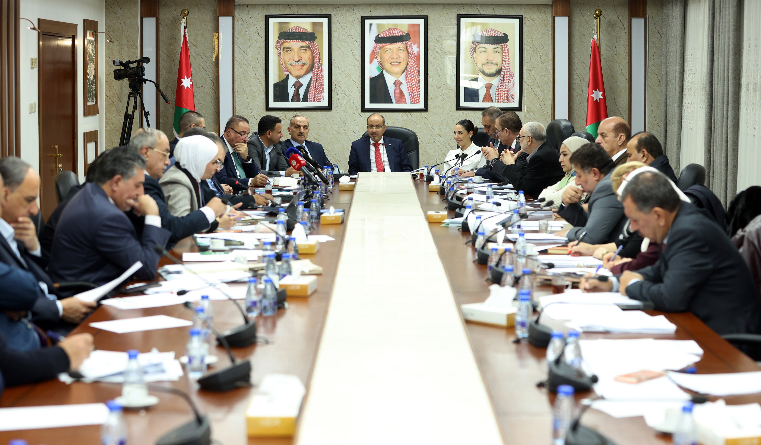 أبو علي: 1.9 مليار دينار إيرادات متوقعة لضريبة الدخل و5.2 مليار لضريبة المبيعات